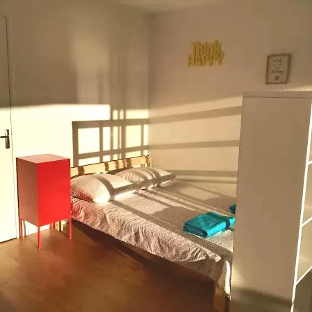 Renovated, 37m², 2 Min Walk Tram, 5 Min La Defense * La Garenne-Colombes